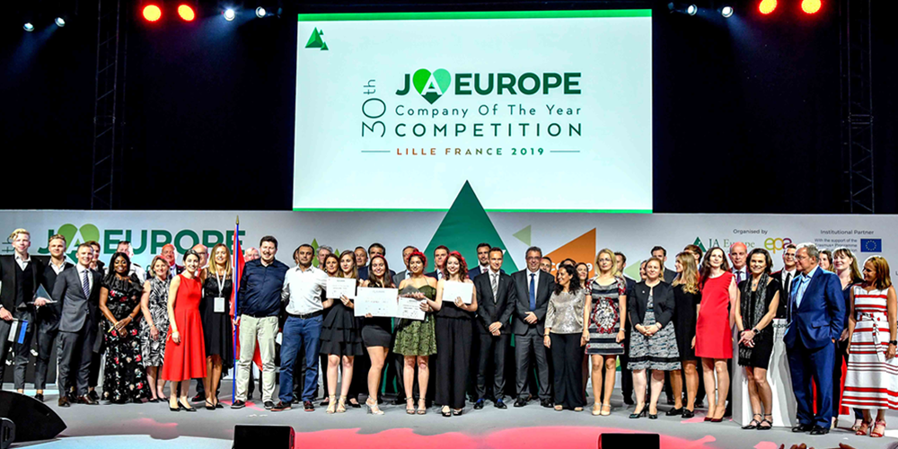 40 de echipe de tineri antreprenori la cea de-a XXX-a ediție a Company of The Year Competition